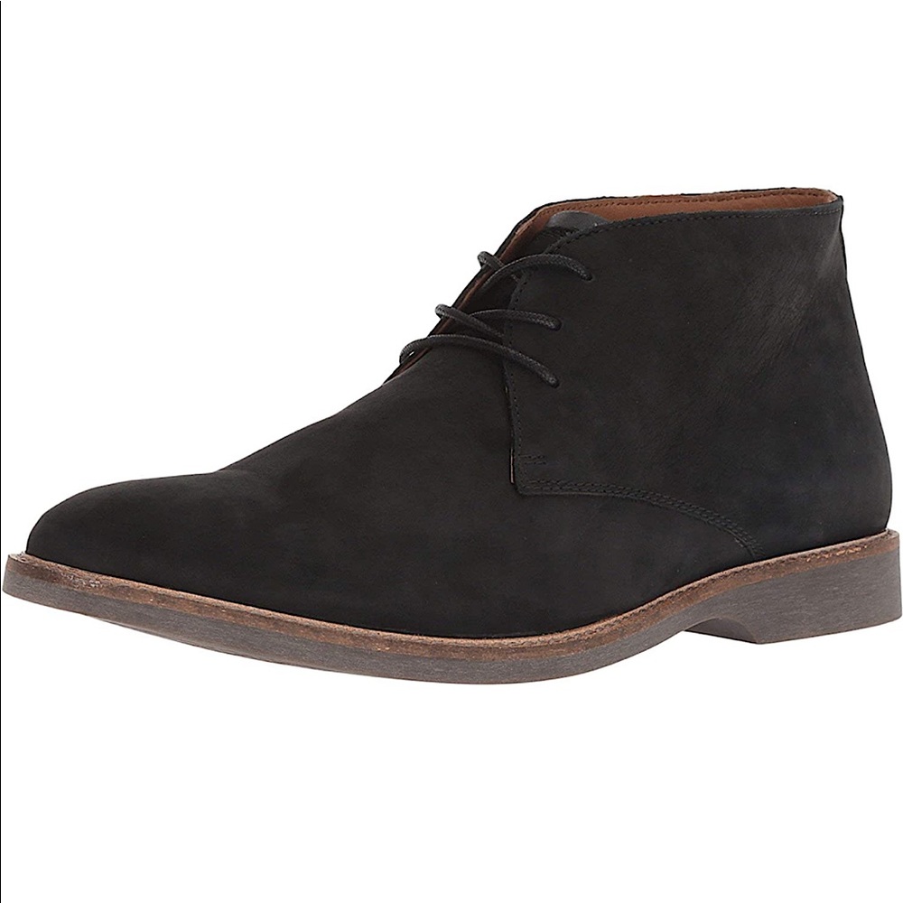 Clarks Atticus Limit Black Nubuck Chukka Dessrt Boots